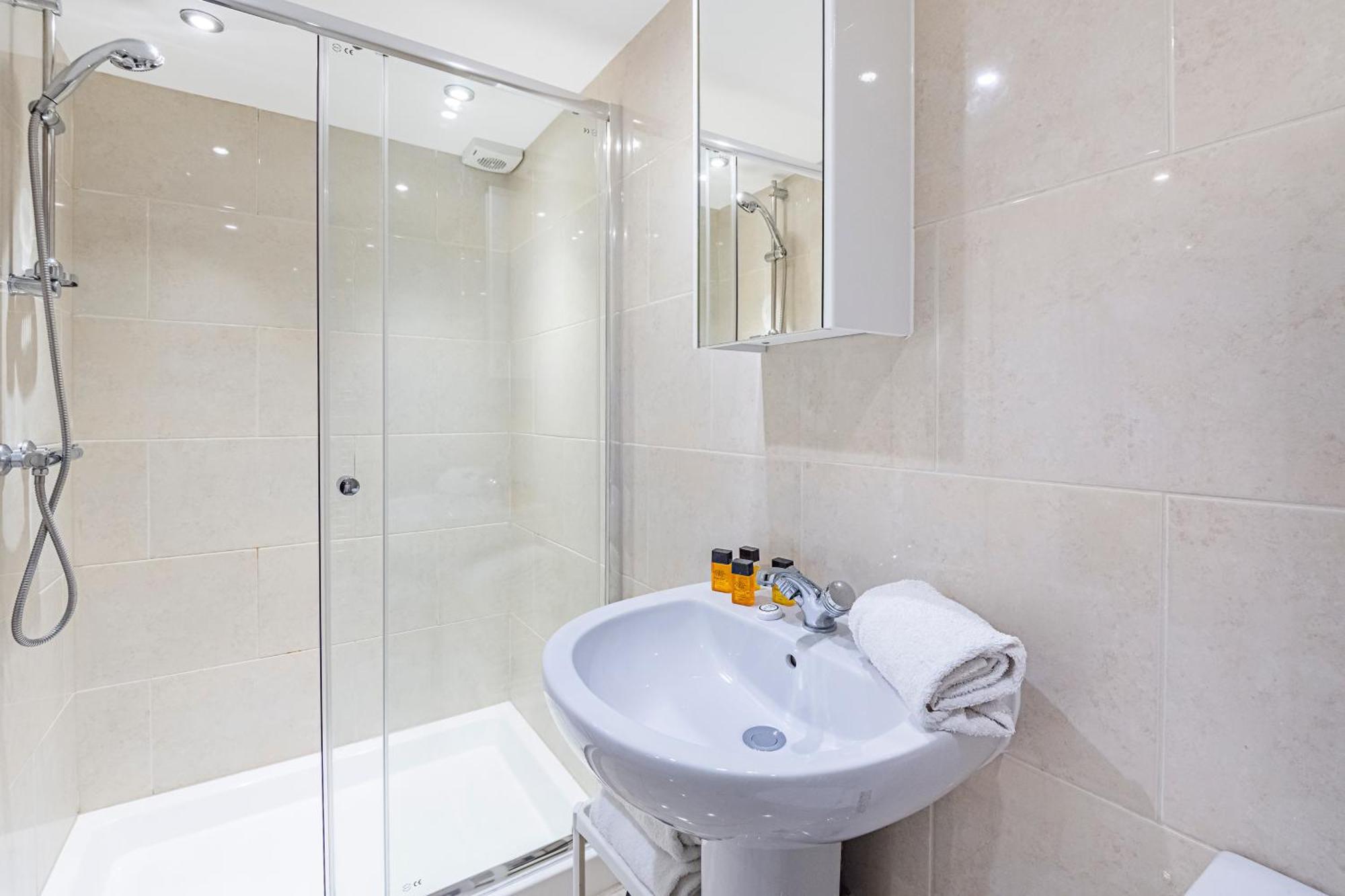 Modern South Kensington Apartment 런던 외부 사진
